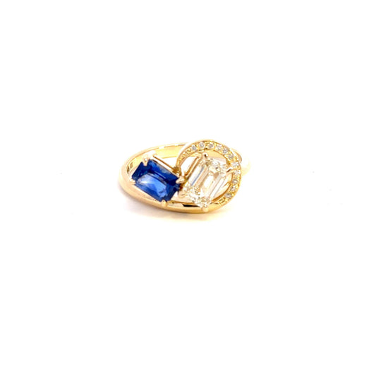 Elegant Diamond and Sapphire Ring